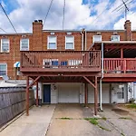 The Gallery, An Allentown Retreat With Views!
