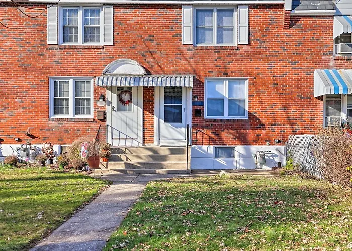 The Gallery, An Allentown Retreat With Views!