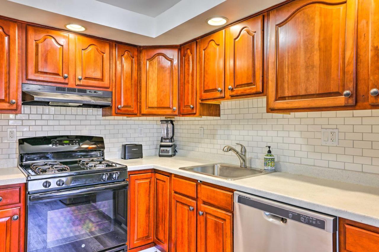 The Gallery, An Retreat With Views! * Allentown
